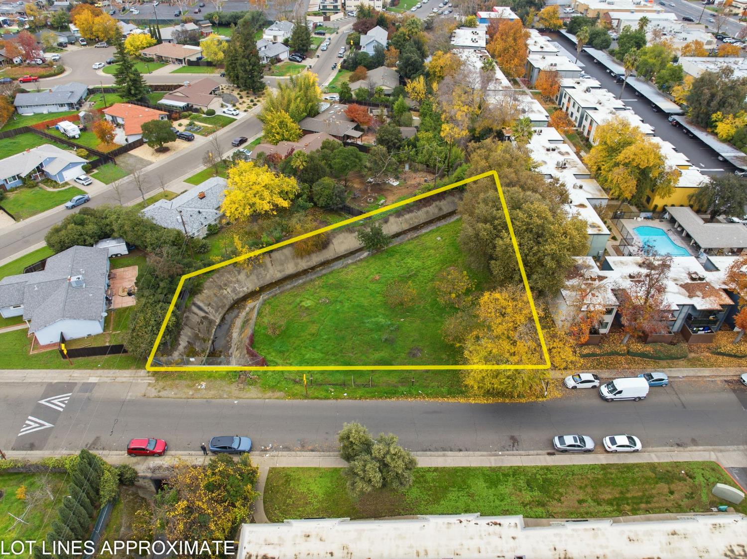 Land in Sacramento