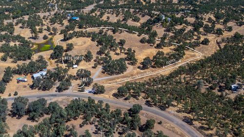 18243 Pack Saddle Rd, Cottonwood, CA, 96022-9809 | Card Image