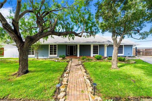 2 Camden Place, Corpus Christi, TX, 78412 | Card Image
