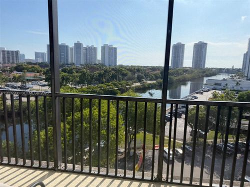 816-3475 N Country Club Dr, Aventura, FL, 33180-1728 | Card Image