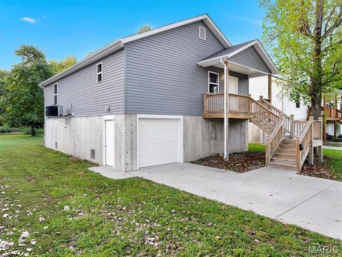 609 S 2nd Street, Pacific, MO, 63069 | Card Image