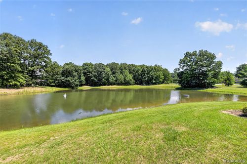 1122 Abbey Ct, Westland, MI, 48185-8519 | Card Image