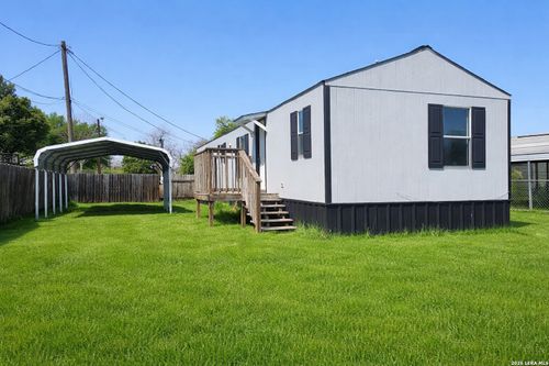 1215 Southway, Pleasanton, TX, 78064 | Card Image