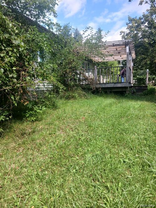 6000 29 Mile Rd, Washington, MI, 48094-1310 | Card Image