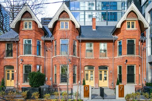 9 Gloucester St, Toronto, ON, M4Y1L8 | Card Image