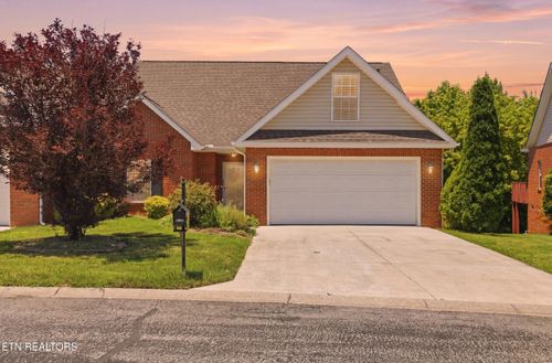 33-4609 Oak Meadow Way, Knoxville, TN, 37918-9476 | Card Image