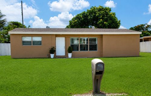 465 Waseca Dr, Lake Worth, FL, 33462-2280 | Card Image