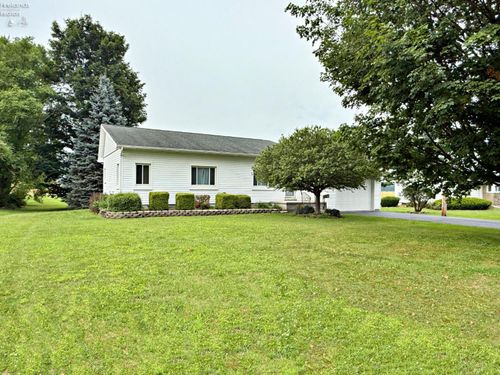 41 W New Haven St, Bloomville, OH, 44818-9466 | Card Image