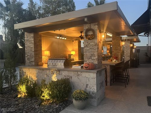 4-8175 Arville St, Las Vegas, NV, 89139-7111 | Card Image