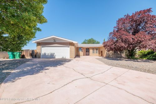 3003 N Vista Cir, Farmington, NM, 87401-4147 | Card Image