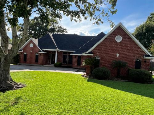 5246 Lakeshore Dr, Willis, TX, 77318-9141 | Card Image