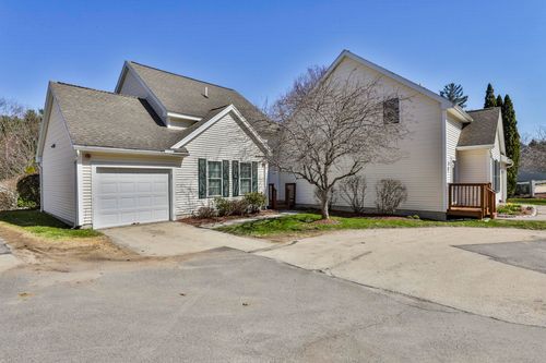 11 Echo Shore Dr, Merrimack, NH, 03054-4076 | Card Image