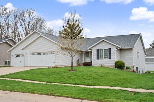 1912 Balsam Dr Sw, Cedar Rapids, IA, 52404-2565 | Card Image