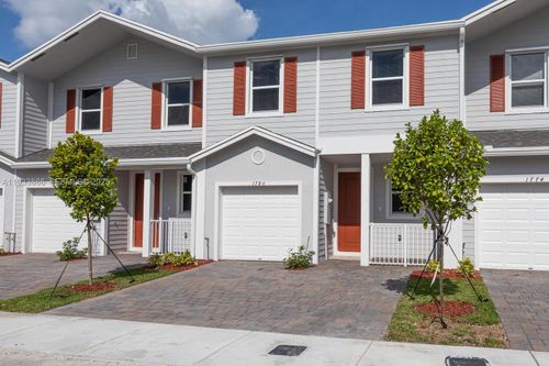 1780 Se 9th Ave, Florida City, FL, 33034-3560 | Card Image