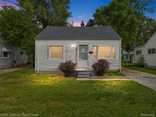 3657 Alvina Ave, Warren, MI, 48091-2452 | Card Image