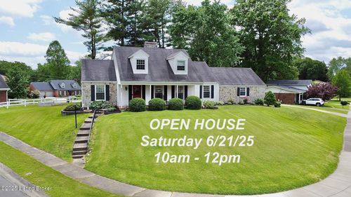 930 Castlewood Dr, New Albany, IN, 47150-2110 | Card Image