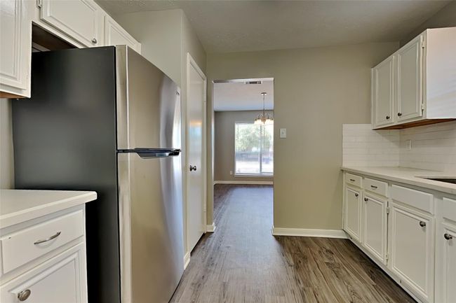 29122 Waltham St, House other with 4 bedrooms, 2 bathrooms and 2 parking in Spring TX | Image 4