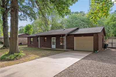 2817 N Susan Carol Lane, House other with 3 bedrooms, 2 bathrooms and null parking in Fayetteville AR | Image 1