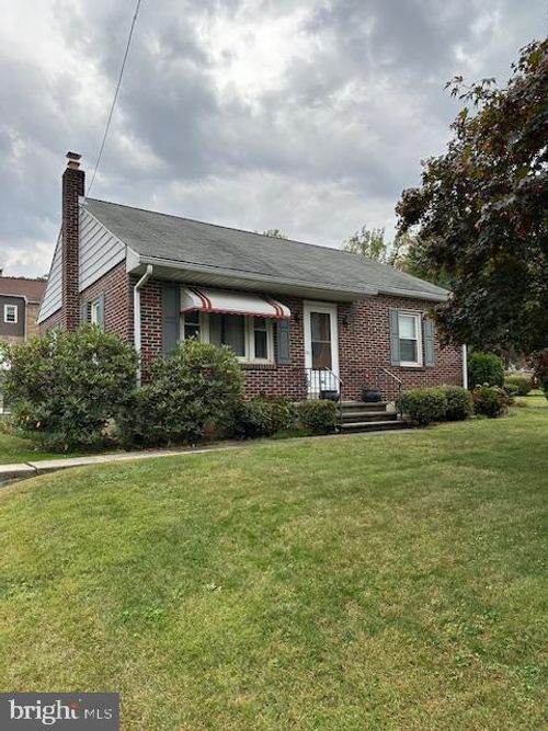 380 Old Lancaster Pike, READING, PA, 19607-2368 | Card Image