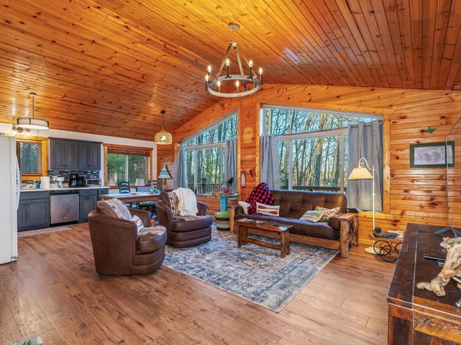 8676 E Bakely Cir, House other with 3 bedrooms, 2 bathrooms and null parking in Minocqua WI | Image 5
