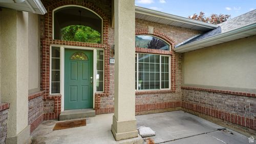 10205 N 3900 W, Cedar Hills, UT, 84062-8641 | Card Image