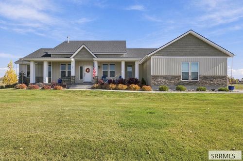 70 Autumn Winds Ln, Rexburg, ID, 83440-1782 | Card Image