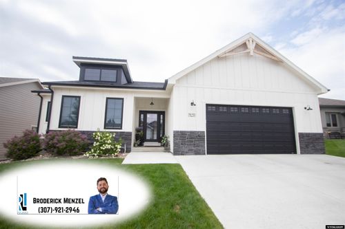 5211 Cheney Loop, Casper, WY, 82609-3391 | Card Image