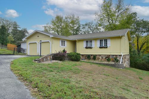 598 Lake Shore Dr, Branson, MO, 65616-9448 | Card Image