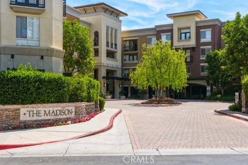 3305-24595 Town Center Dr, Valencia, CA, 91355-1385 | Card Image