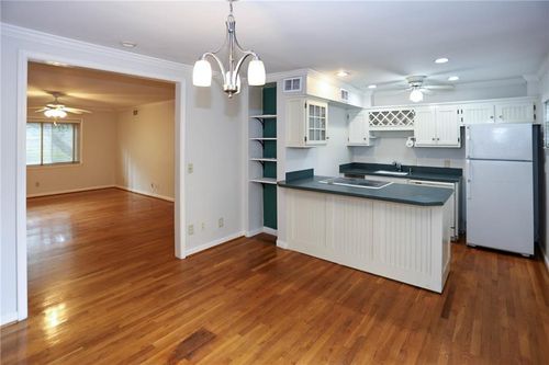 a9-115 Biscayne Dr Nw, Atlanta, GA, 30309-1059 | Card Image