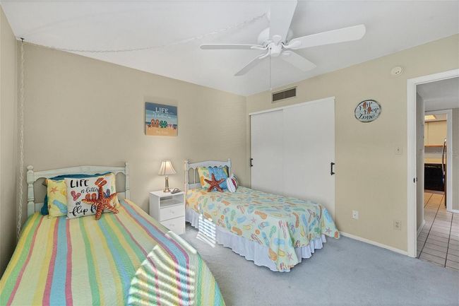 201 - 2100 Benjamin Franklin Dr, Condo with 2 bedrooms, 2 bathrooms and null parking in SARASOTA FL | Image 21