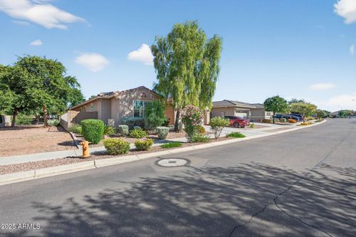 8984 W Diana Ave, Peoria, AZ, 85345-7990 | Card Image