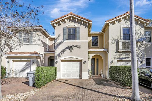 1035 Nw 33rd Mnr, Pompano Beach, FL, 33064-5931 | Card Image