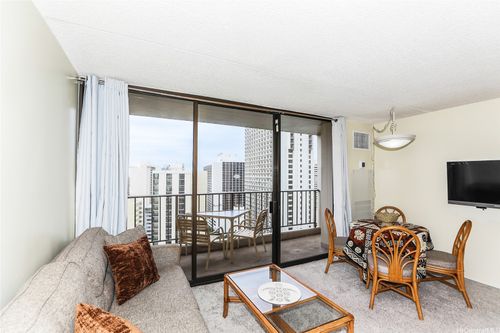 2206-229 Paoakalani Ave, Honolulu, HI, 96815-3764 | Card Image