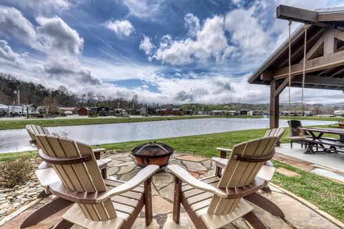 383 Mountain Creek Rd, Blairsville, GA, 30512-5662 | Card Image