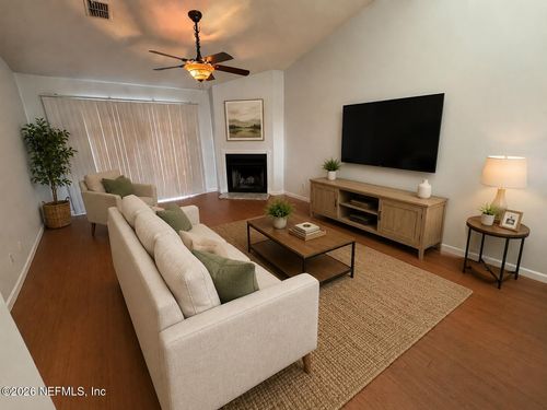 204-154 Governor St, Green Cove Springs, FL, 32043-2551 | Card Image