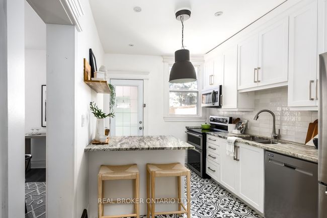 137 Avondale St, House other with 4 bedrooms, 1 bathrooms and 3 parking in Hamilton ON | Image 9