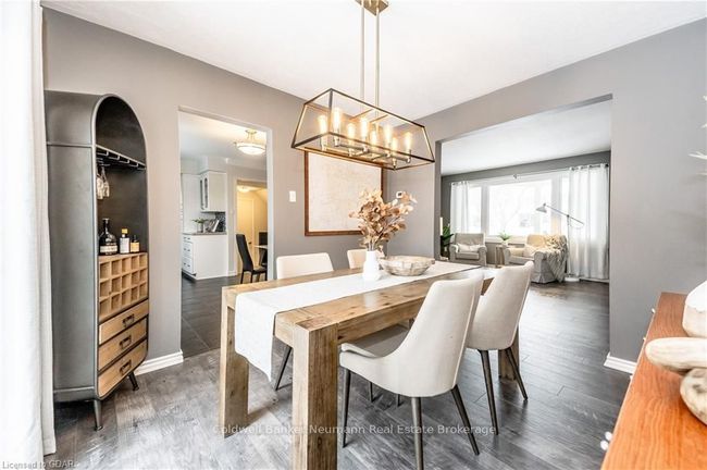 18 Crestwood Dr, House other with 3 bedrooms, 2 bathrooms and 4 parking in Cambridge ON | Image 11