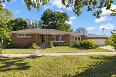 300 S Emerson Street, House other with 3 bedrooms, 1 bathrooms and 2 parking in Mount Prospect IL | Image 1