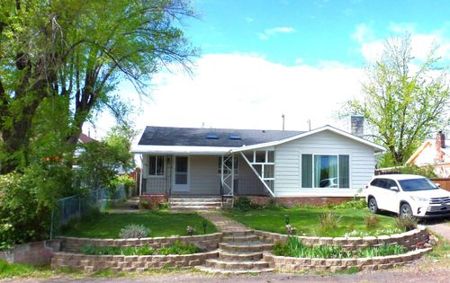 24924 Curve St, Fall River Mills, CA, 96028-9798 | Card Image