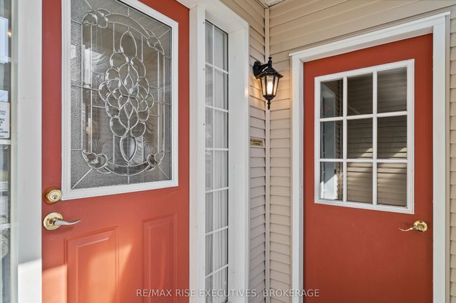 32 Abbey Dawn Dr, House other with 3 bedrooms, 3 bathrooms and 4 parking in Bath ON | Image 4