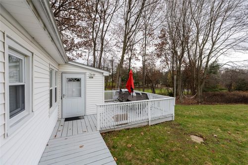 128 Mahopac Ave, Granite Springs, NY, 10527-1126 | Card Image