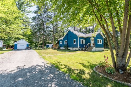 30 Ottawa St, Chalk River, ON, K0J1J0 | Card Image