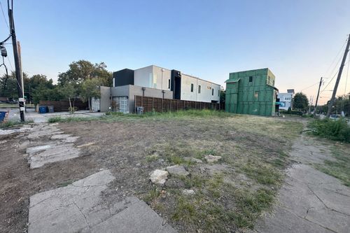 1d-2111 Annex Ave, Dallas, TX, 75204-4603 | Card Image