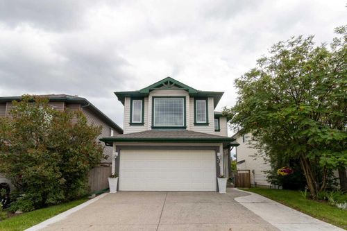 31 Bridlewood Rd Sw, Calgary, AB, T2Y3P9 | Card Image
