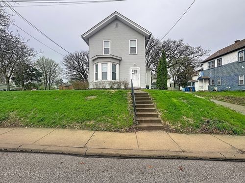 1206 Bridge Ave, Davenport, IA, 52803-4177 | Card Image