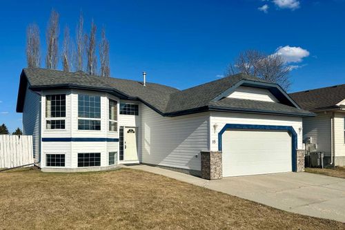 15 Wellwood Dr, Whitecourt, AB, T7S1T8 | Card Image