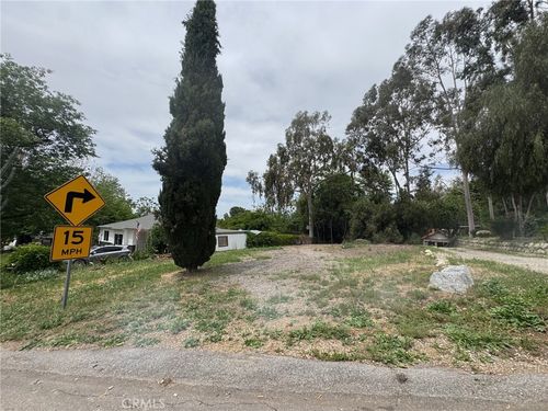 2327 Bonview Dr, Mentone, CA, 92359-9638 | Card Image