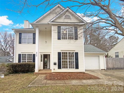 5719 Rocbridge Ln, Charlotte, NC, 28208-2497 | Card Image