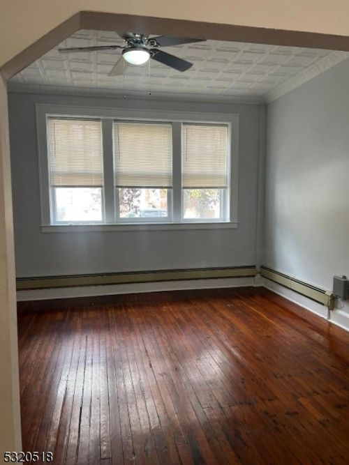1l-75 Pine St, Montclair, NJ, 07042-4836 | Card Image
